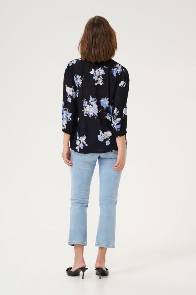 Hovedbilde KAEdita Amber Blouse 10509812 - Black/Blue Flowers 107339