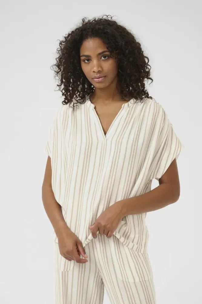 Bilde av Kaffe Kamilla Wing Blouse 10509670 - Chalk Chinchilla Stripe 107125
