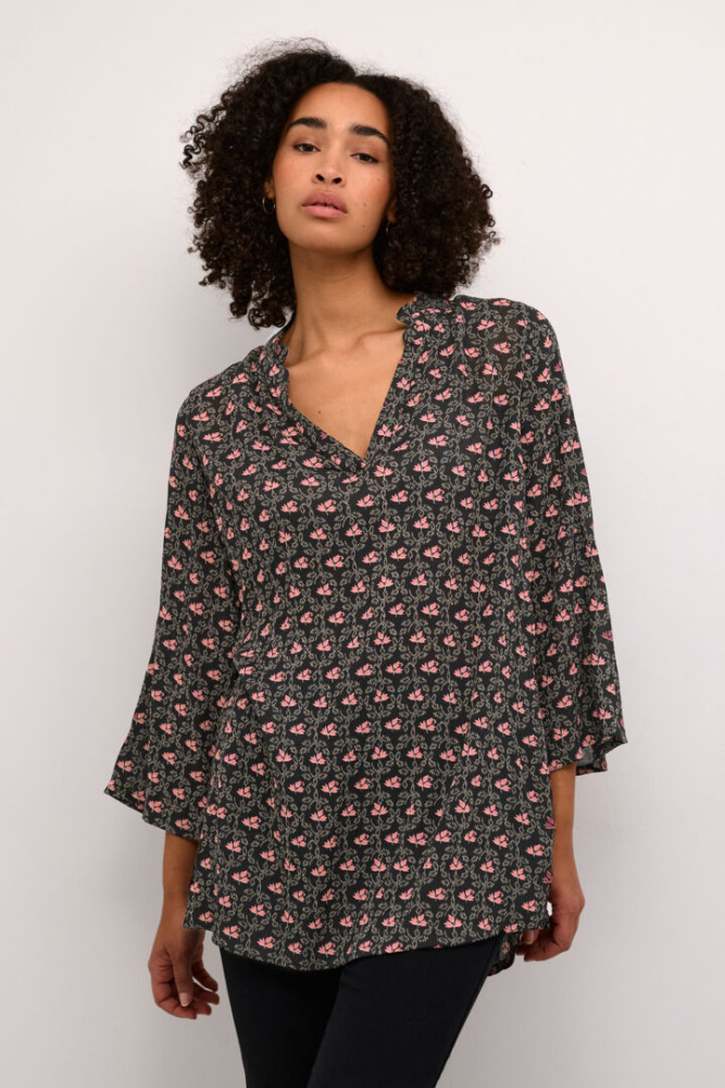 Hovedbilde KAAmber Frill Tunic 10509127 - Black/Pink Flowers 106477