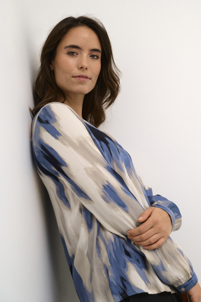 Hovedbilde KABeathe Blouse 10508895 - Blue Abstract 106180