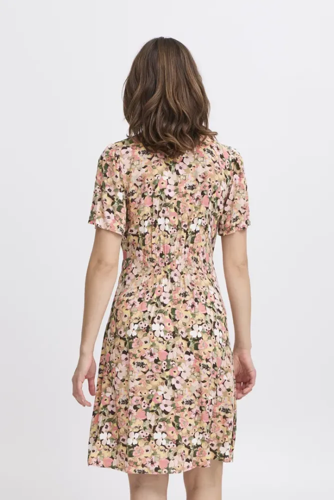 Hovedbilde BYMmjoella Short V-neck Dress 20814532 - Coral Blush Flower 204525
