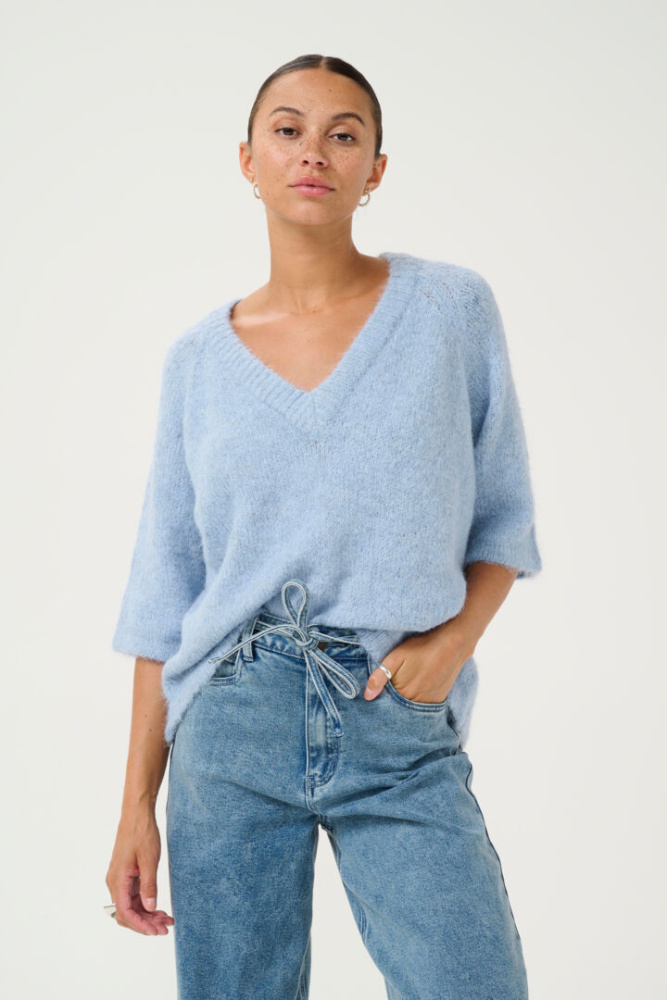 Hovedbilde KAEmilie V-neck Pullover 10509767 - Soft Chambray 164016