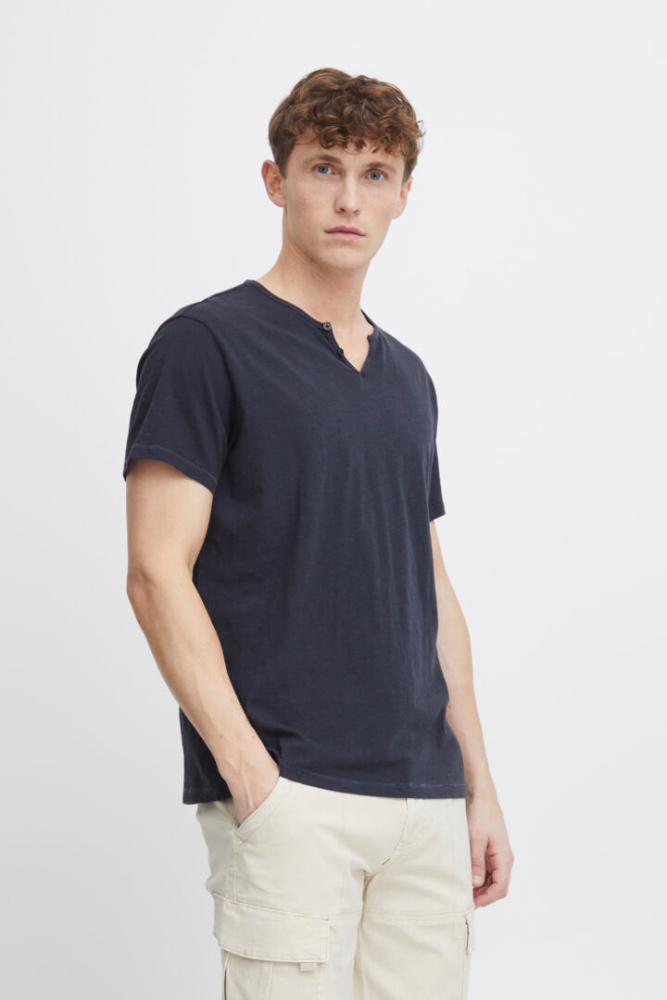 Hovedbilde Blend Bhaston Split Neck Tee 20717013 - Dress Blue 194024