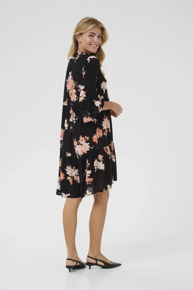 Hovedbilde KAEdita Amber Dress 10506330 - Black/Peach Flowers 107768